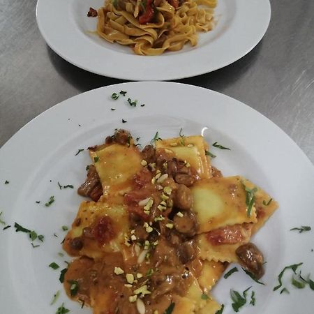 Albergo Ristorante Giuliana Guarcino Bagian luar foto